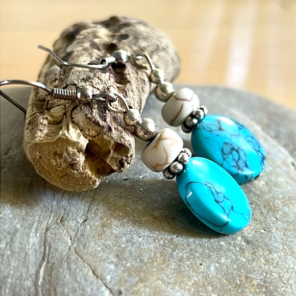 Howlite & Faux Turquoise Earrings. - Picture 3 of 4